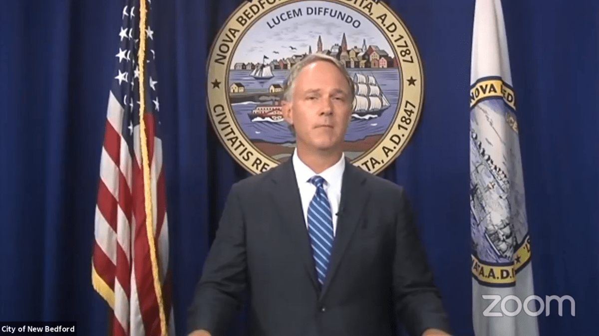 El alcalde de New Bedford, Jon Mitchell, pronuncia el discurso del Estado de la Ciudad prácticamente el jueves por la tarde.