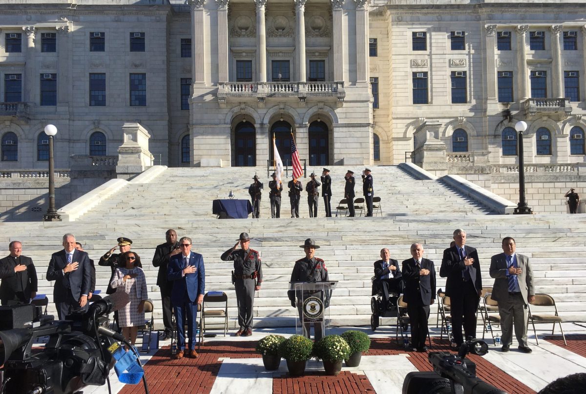 R.I. leaders gather at Statehouse